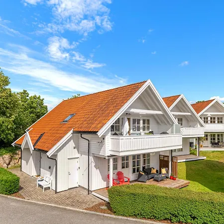 Apartament Med Elbil Lader, Naer Sjoen Og Batblass Kristiansand
