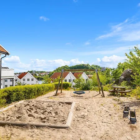 Apartament Med Elbil Lader, Naer Sjoen Og Batblass Kristiansand